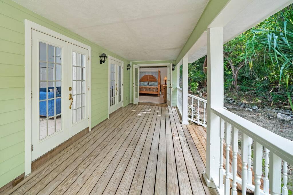 Peace And Play Moss Town Exterior foto